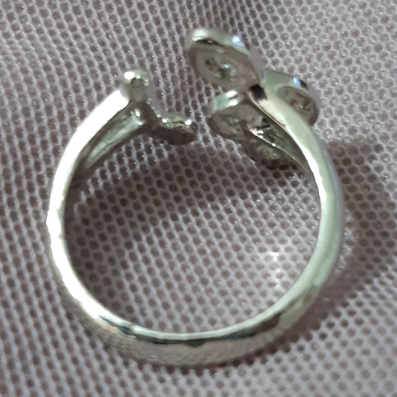 Adjustable music design ring size 7 - Picture 2 of 3